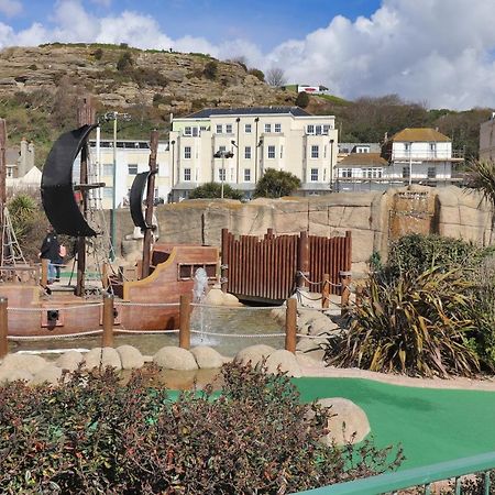 Master Accommodation Suite 9 Single Room With Roof Top Views Hastings Esterno foto