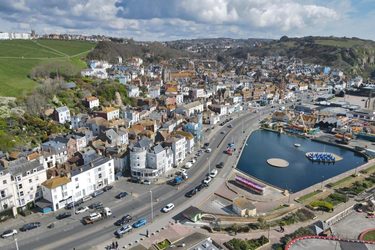 Master Accommodation Suite 9 Single Room With Roof Top Views Hastings Esterno foto